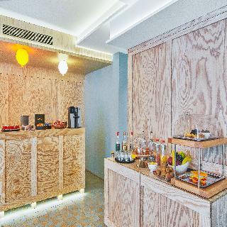 Joke Hotel