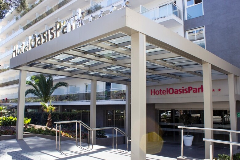 Hotel Oasis Park