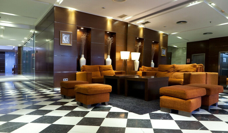 Num Hotel