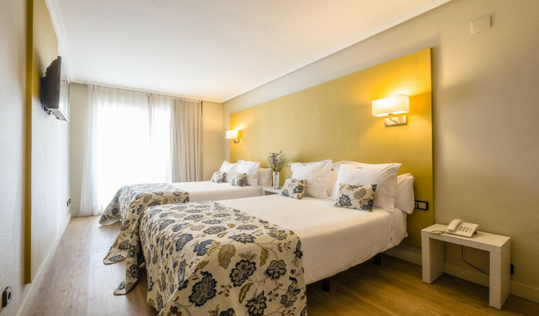 Num Hotel