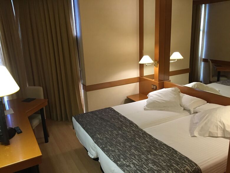 Hotel Los Arcos