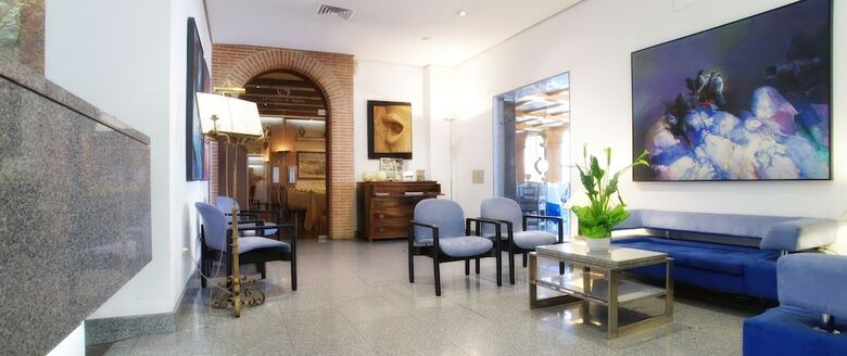 Hotel Los Arcos