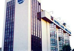 Hotel Los Arcos