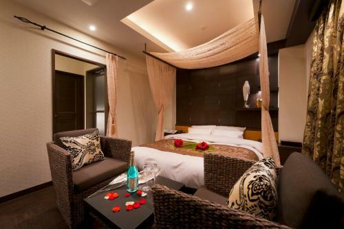 Hotel Myth