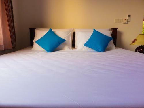 Hostal Kadolana Villa
