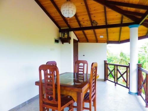Hostal Kadolana Villa
