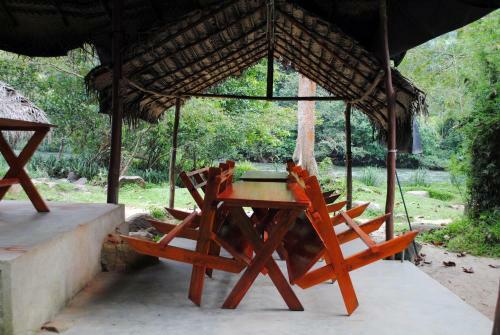Kumbuk Sevena Adventure Camp