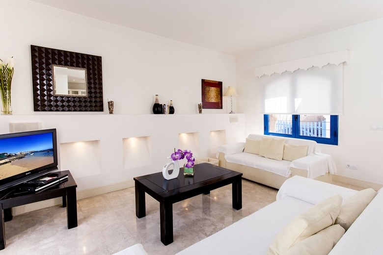 Bahia Azul Villas & Club