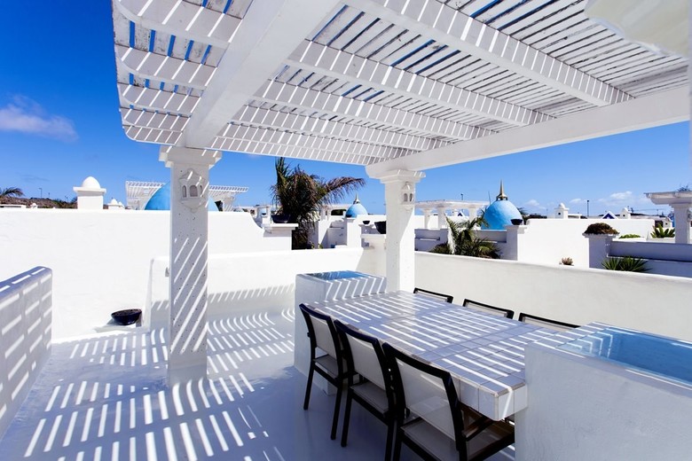 Bahia Azul Villas & Club