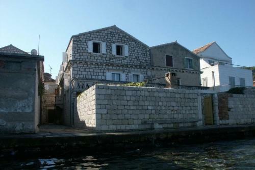 Hostal Studio Vis 2452b