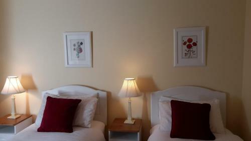 Carramore Lodge Bed And Breakfast