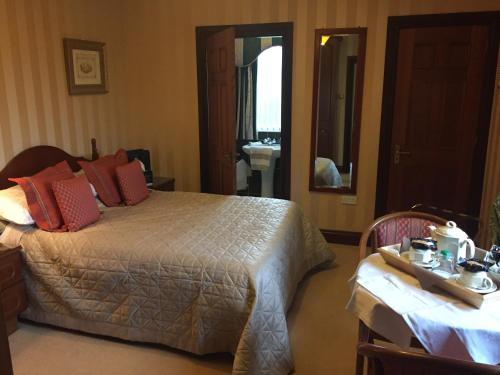 Hostal Caldhame House