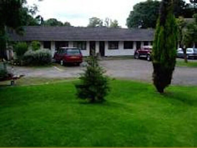 Pinewood Lodge