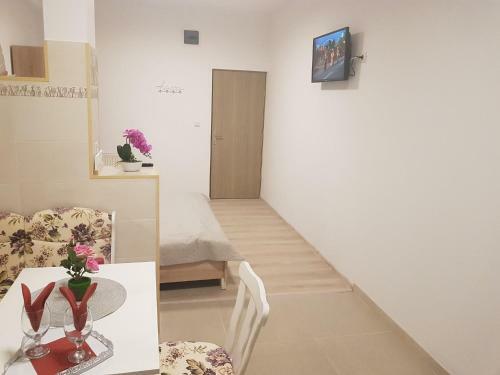 Georgiana Apartments