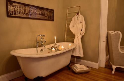 Hotel Manoir Maplewood