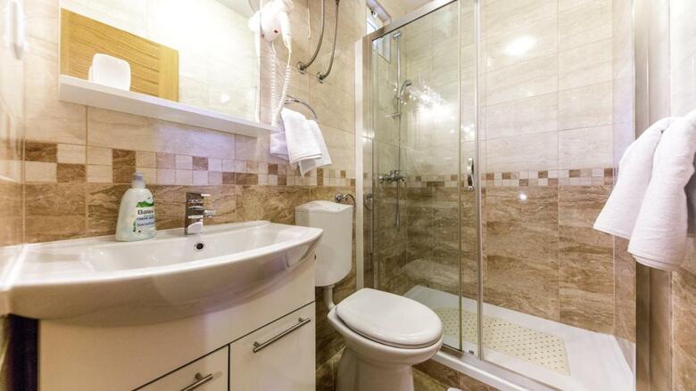Residencia Guesthouse Anica