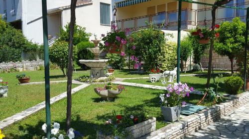 Apartment Paradiso