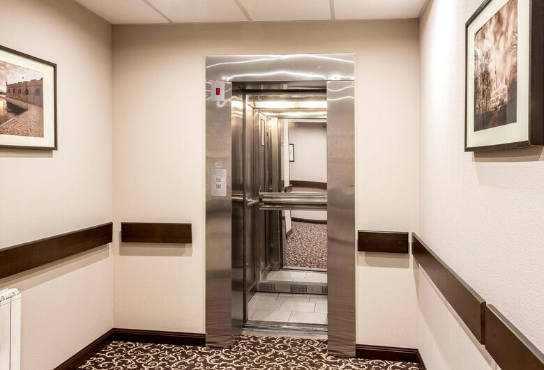 M-hotel