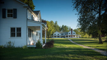 Bed & Breakfast Hill Farm Inn