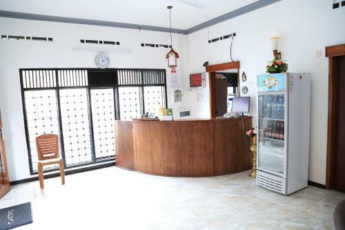 Hostal Yaarl Holiday Inn