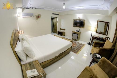 Hotel Crown Inn