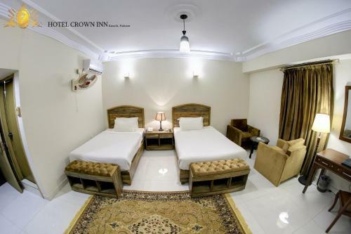 Hotel Crown Inn