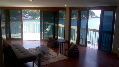 Hin Wong Apartments Dive & Snorkel Resort