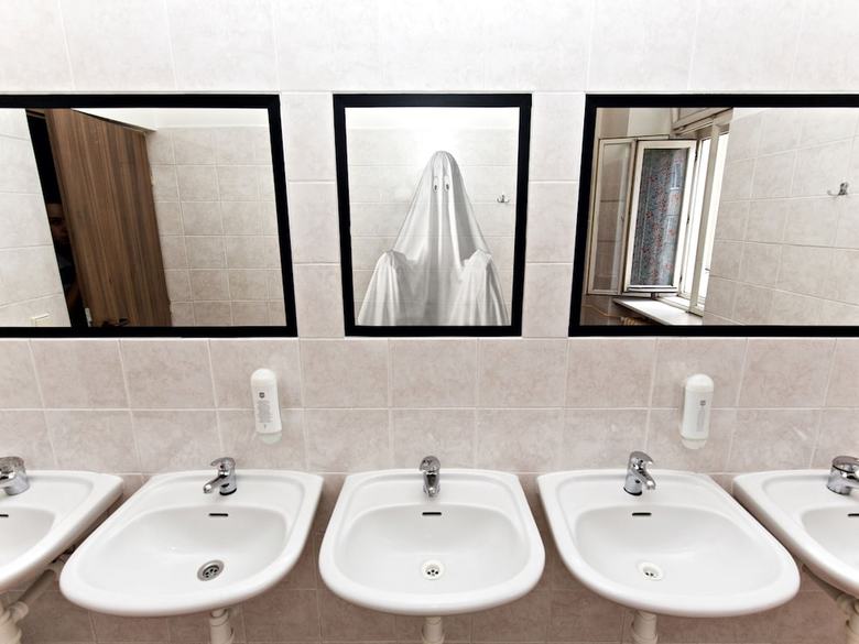Hostal A Plus Hotel & Hostel