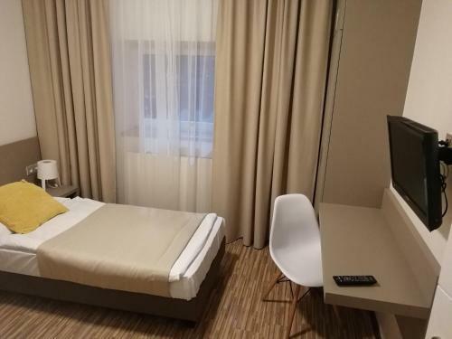 Hostal Pension Akat