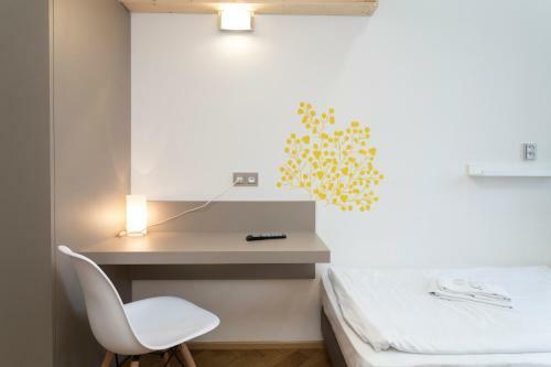 Hostal Pension Akat