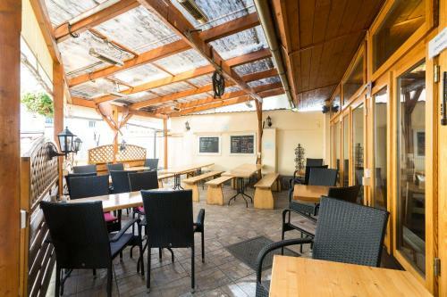 Hostal Pension Akat
