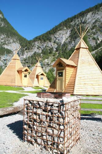 Tipi Dorf Gr�bming