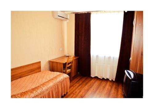 Hotel Oktyabrskaya