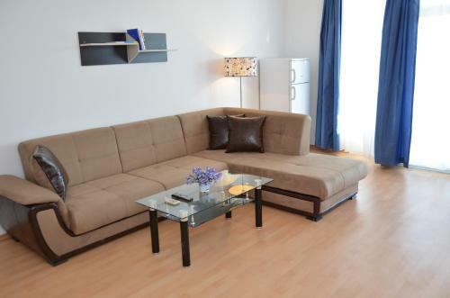 Oasis Laguna Apartments