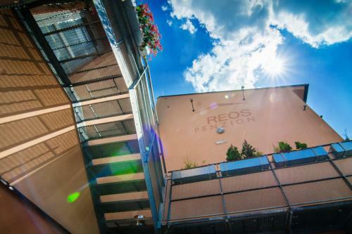Hostal Penzion Reos