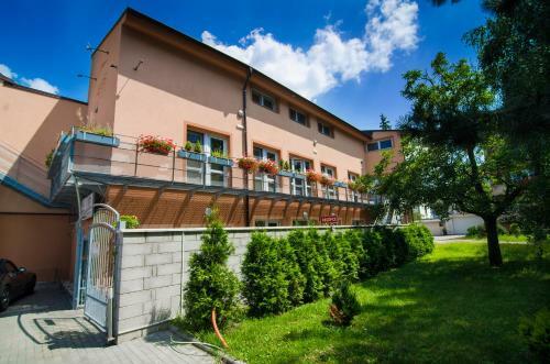 Hostal Penzion Reos