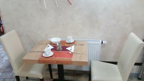 Hostal Penzion Reos