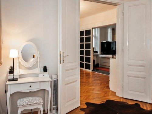Apartment Romantic Living