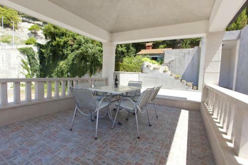 Hostal Triple Room Brela 6056a