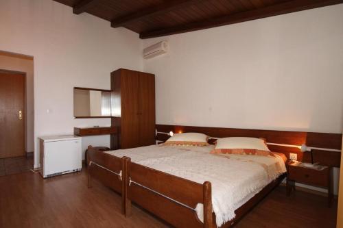 Hostal Twin Room Brela 2717a