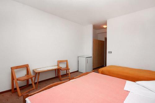 Hostal Triple Room Brela 2752a