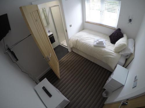 Deepcut Lodge Bed & Breakfast