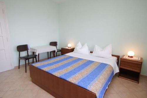 Hostal Double Room Medveja 7775c