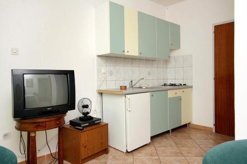 Hostal Apartments With A Parking Space Selce (crikvenica) - 2383