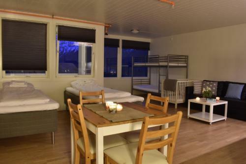 Apartamento Trolltunga Guesthouse