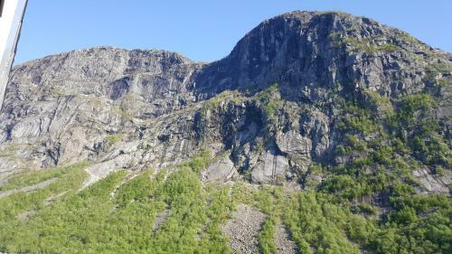Apartamento Trolltunga Guesthouse
