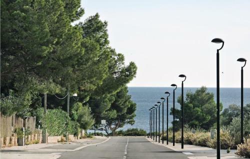 Holiday Home Sant Jordi D'alfama 09
