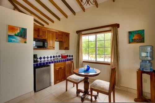 Hotel Coco Plum Island Resort