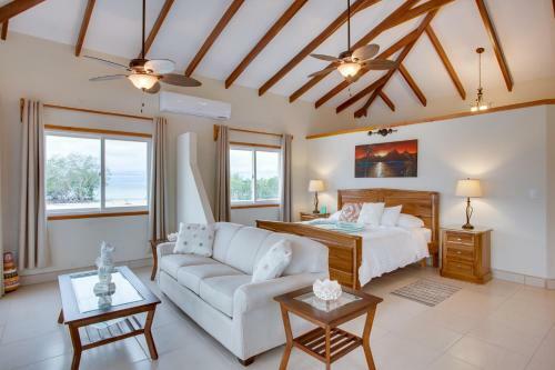 Hotel Coco Plum Island Resort