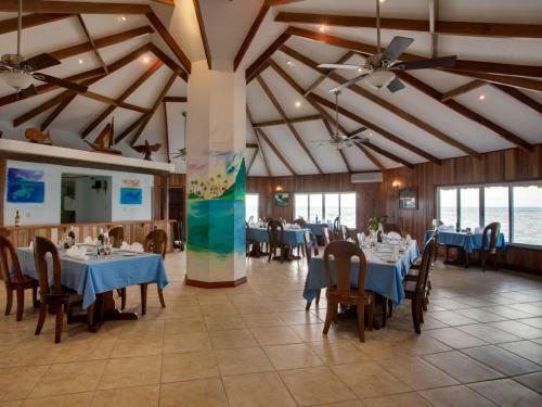 Hotel Coco Plum Island Resort
